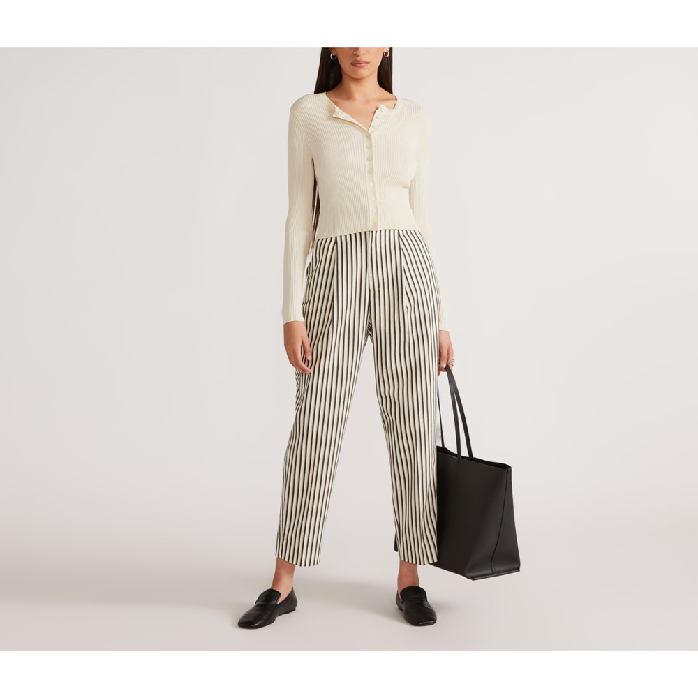 Everlane 'The Tencel Way' Black High Taper Pant Size 6